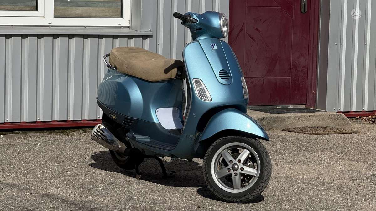Piaggio Vespa 49cc, scooters / mopeds