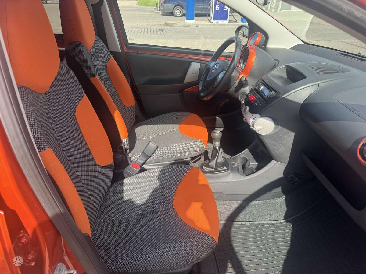 Toyota Aygo, 1.0 l., hatchback