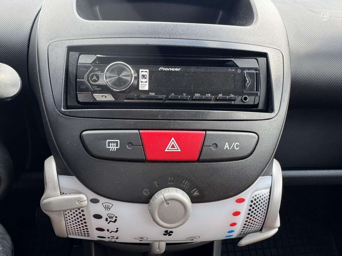 Toyota Aygo, 1.0 l., hatchback