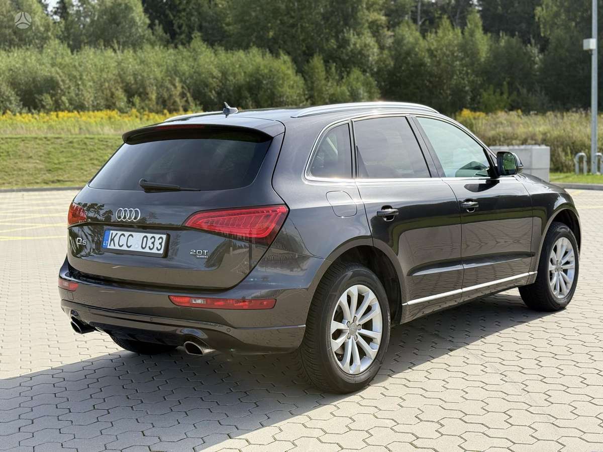 Audi Q5, 2.0 l., Внедорожник / Кроссовер