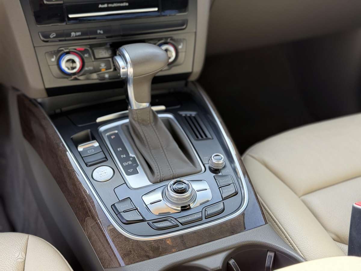 Audi Q5, 2.0 l., Внедорожник / Кроссовер