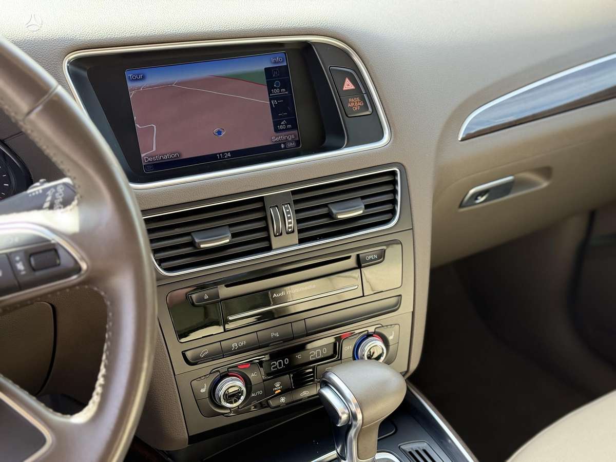 Audi Q5, 2.0 l., Внедорожник / Кроссовер