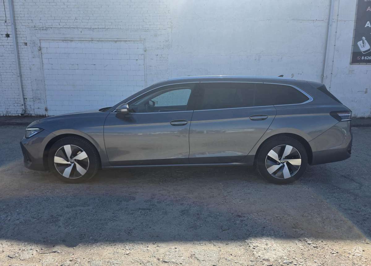 Volkswagen Passat - 4