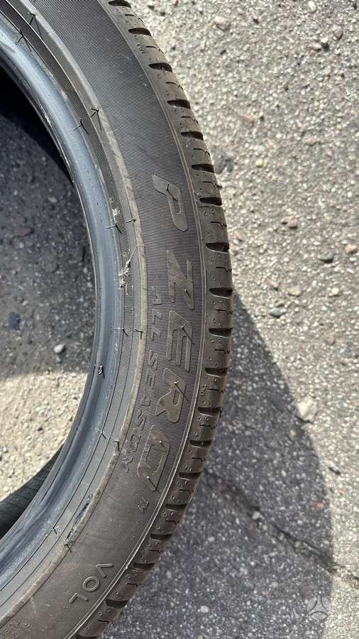 Pirelli PZERO, всесезонные 235/45 R19