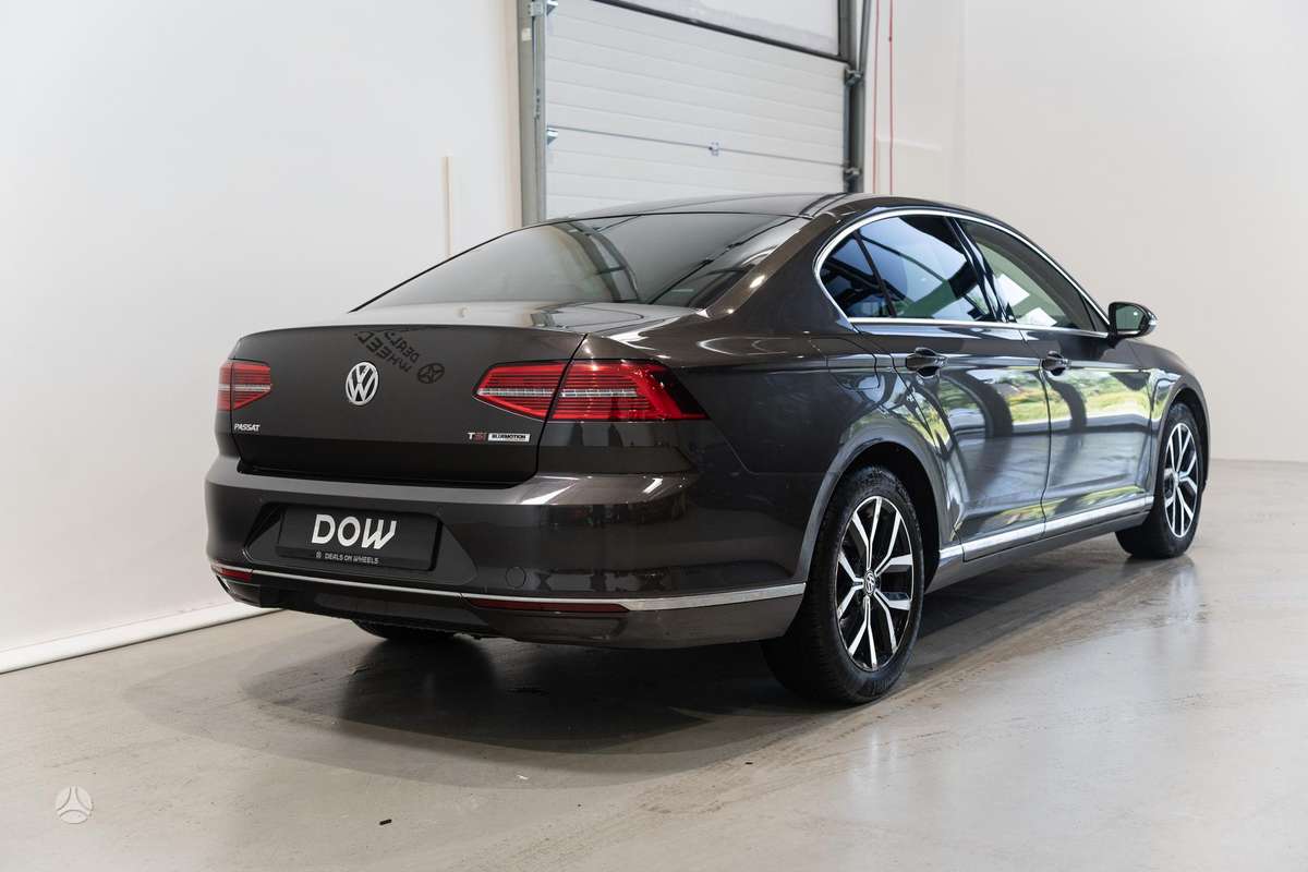 Volkswagen Passat - 5