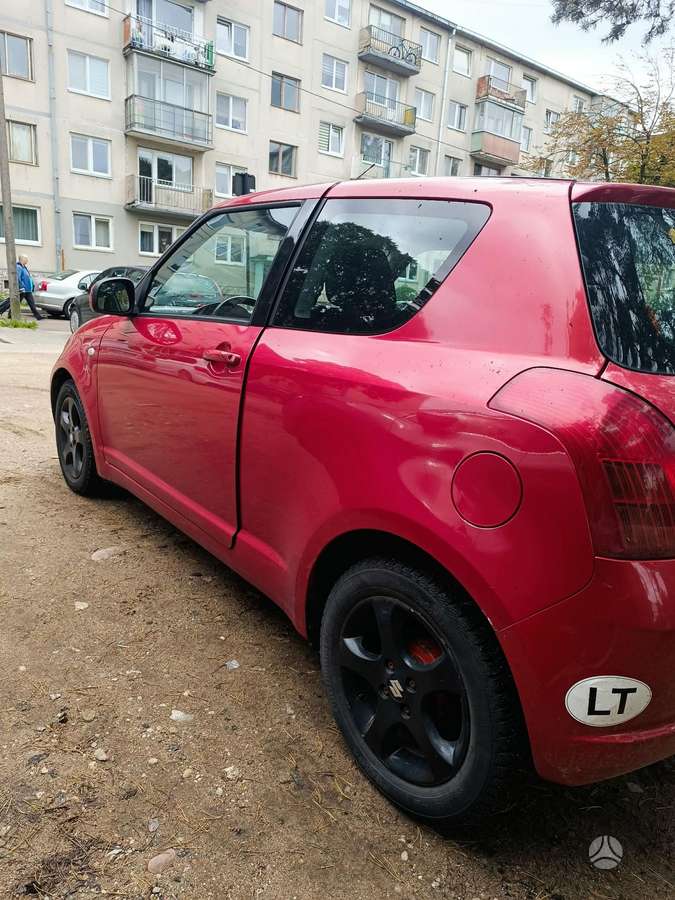 Suzuki Swift, 1.3 l., hatchback