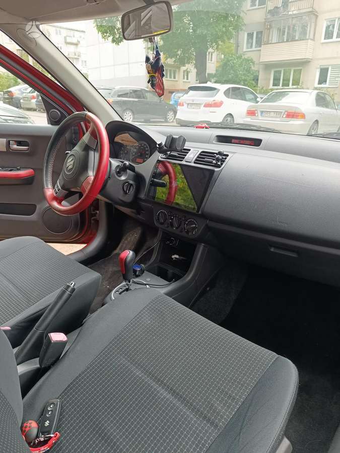 Suzuki Swift - 8