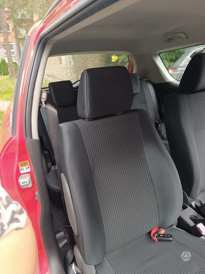 Suzuki Swift - 9