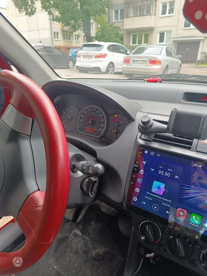 Suzuki Swift - 11