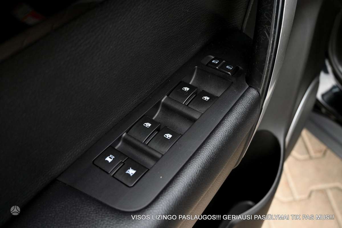 Chevrolet Captiva 2013 — photo 21