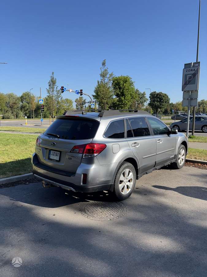 Subaru Outback, 2.5 l., Минивэн