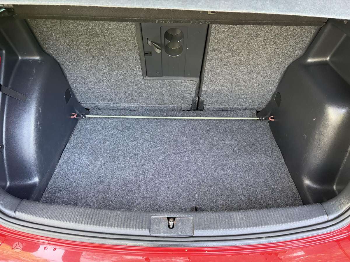 Volkswagen Golf Plus - 10