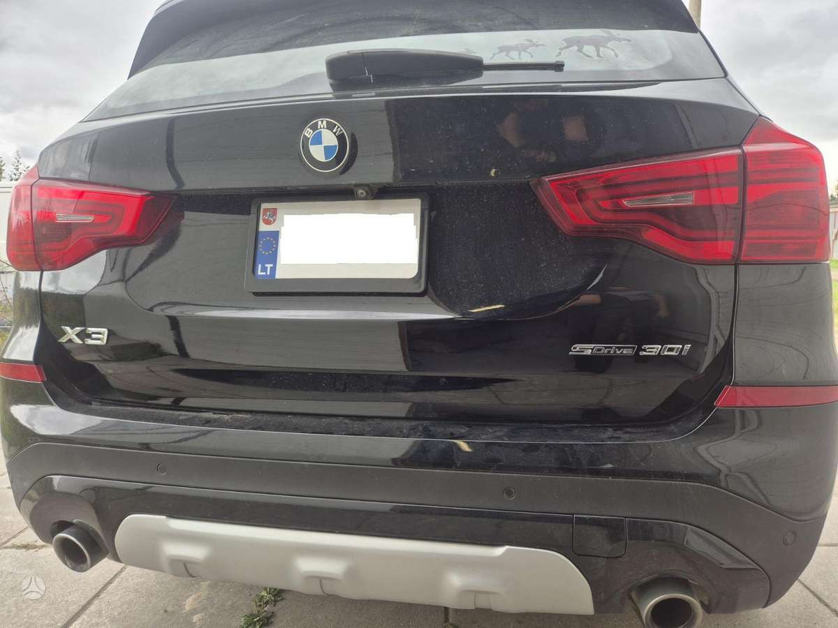 BMW X3, 2.0 l., Минивэн