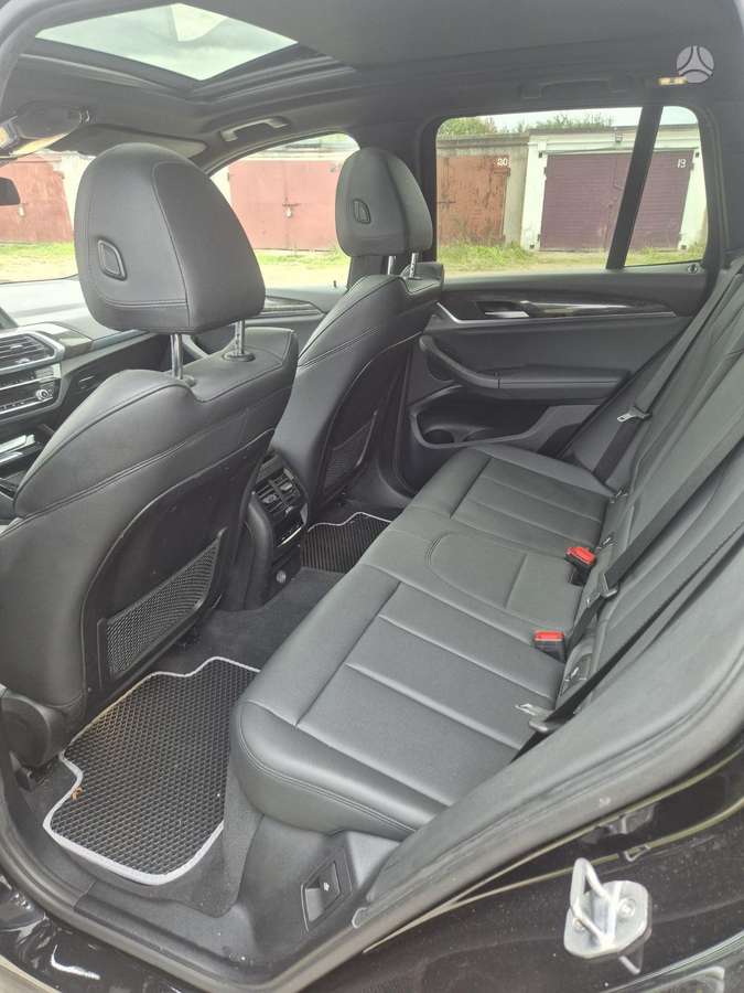 BMW X3, 2.0 l., Минивэн