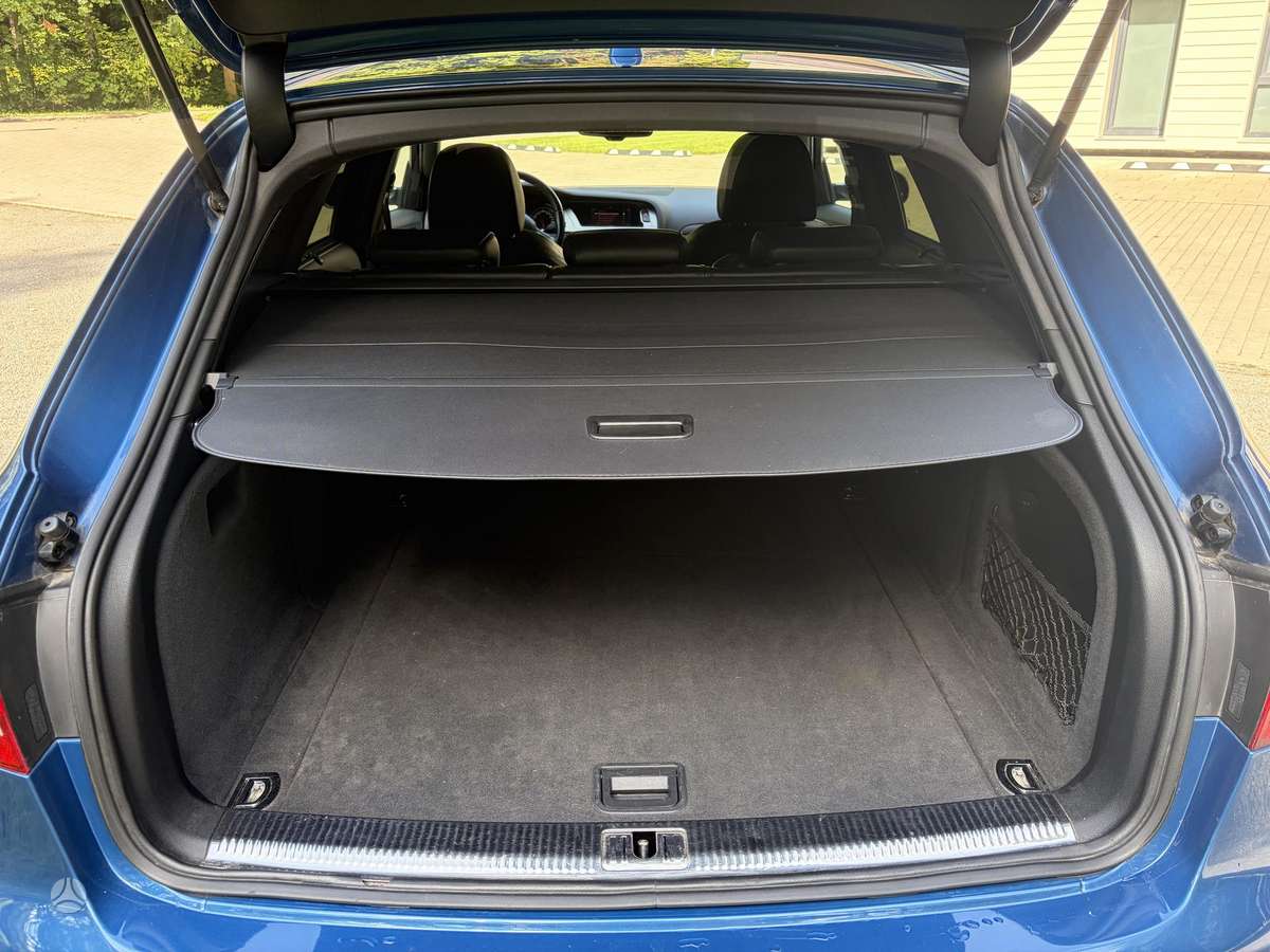 Audi A4, 3.0 l., universalas
