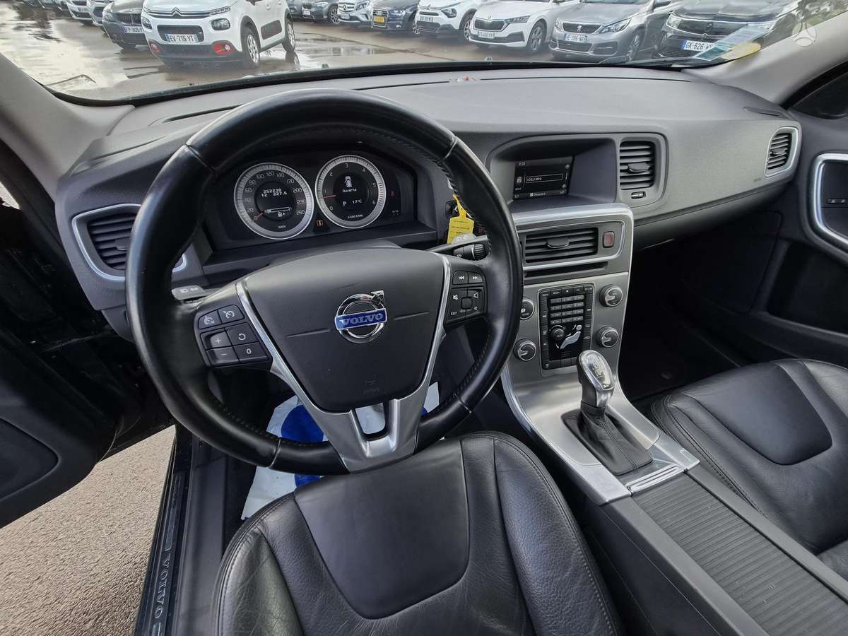 Volvo V60, 2.4 l., Универсал