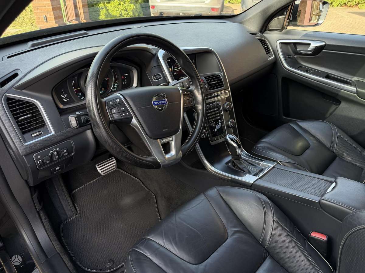 Volvo XC60, 2.0 l., Минивэн