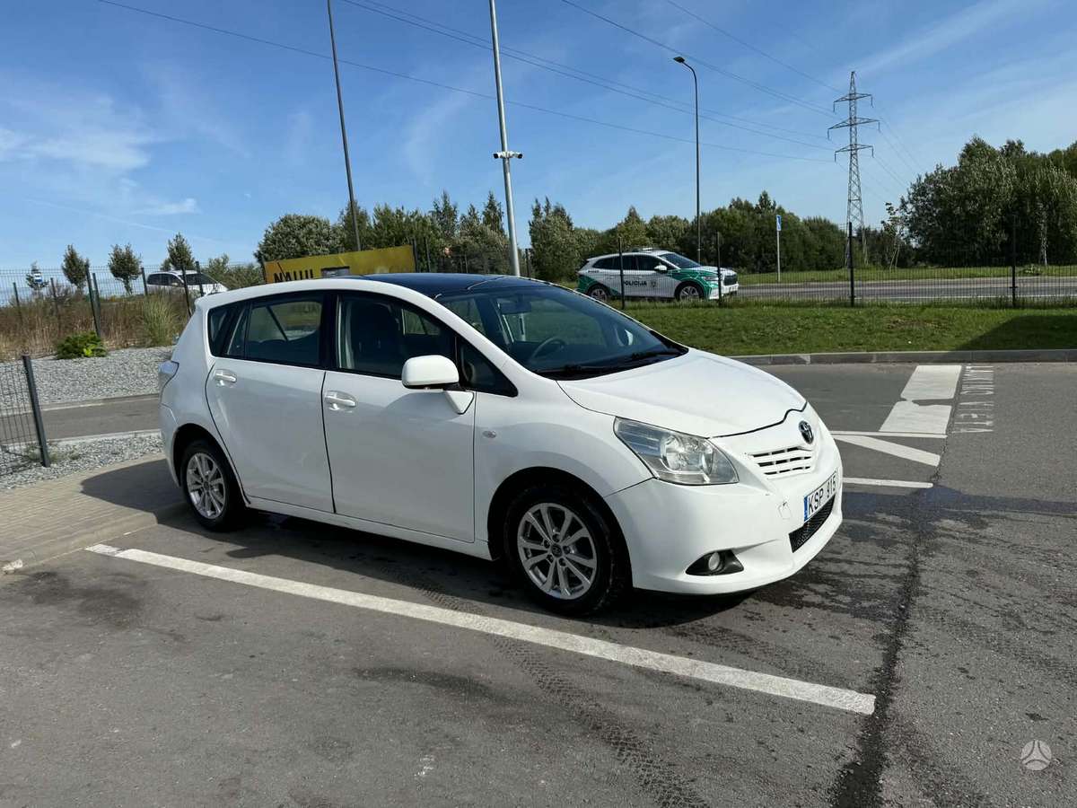 Toyota Verso - 2