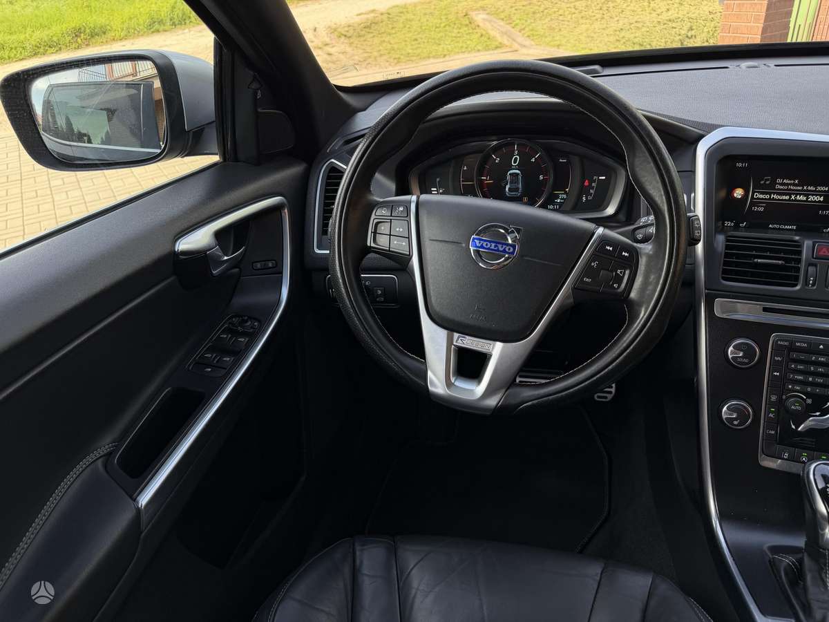 Volvo XC60, 2.0 l., Минивэн