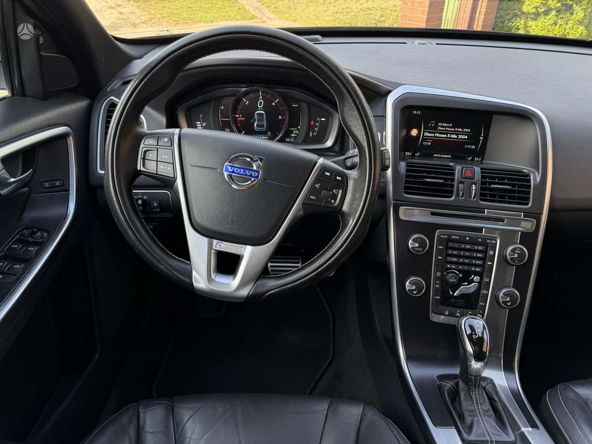 Volvo XC60, 2.0 l., Минивэн