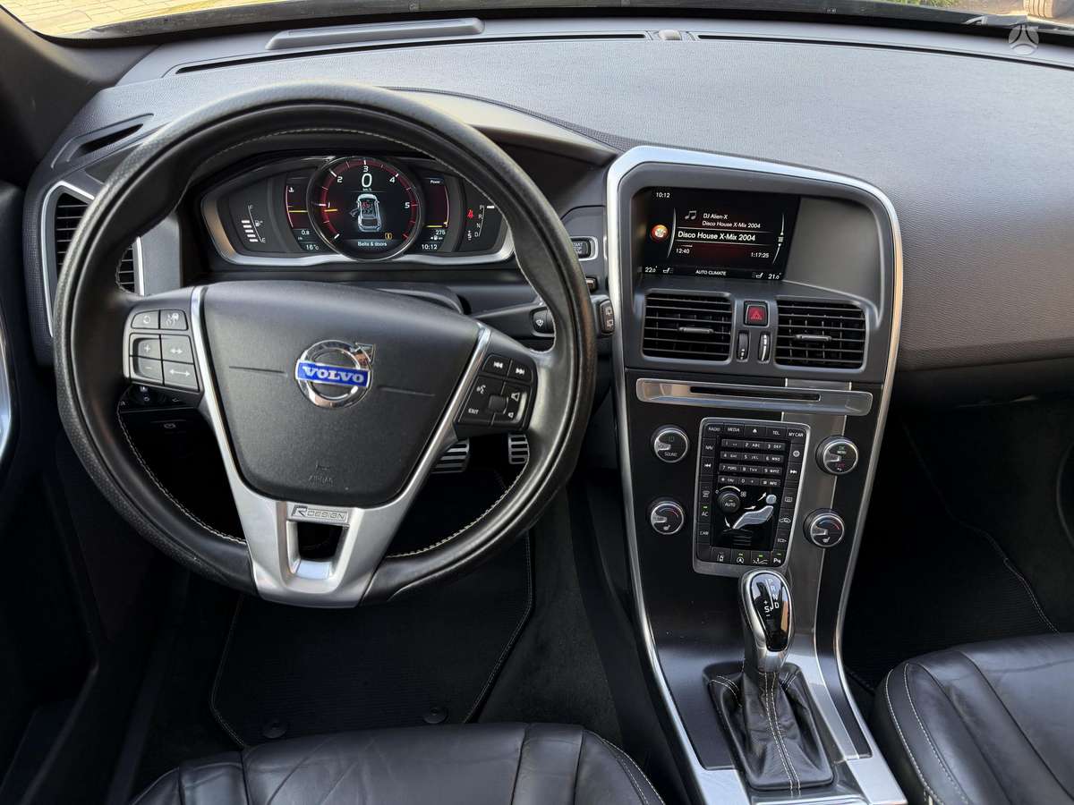 Volvo XC60, 2.0 l., Минивэн