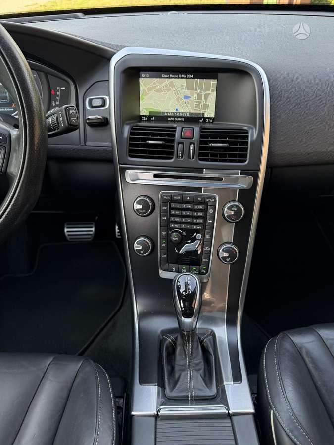 Volvo XC60, 2.0 l., Минивэн