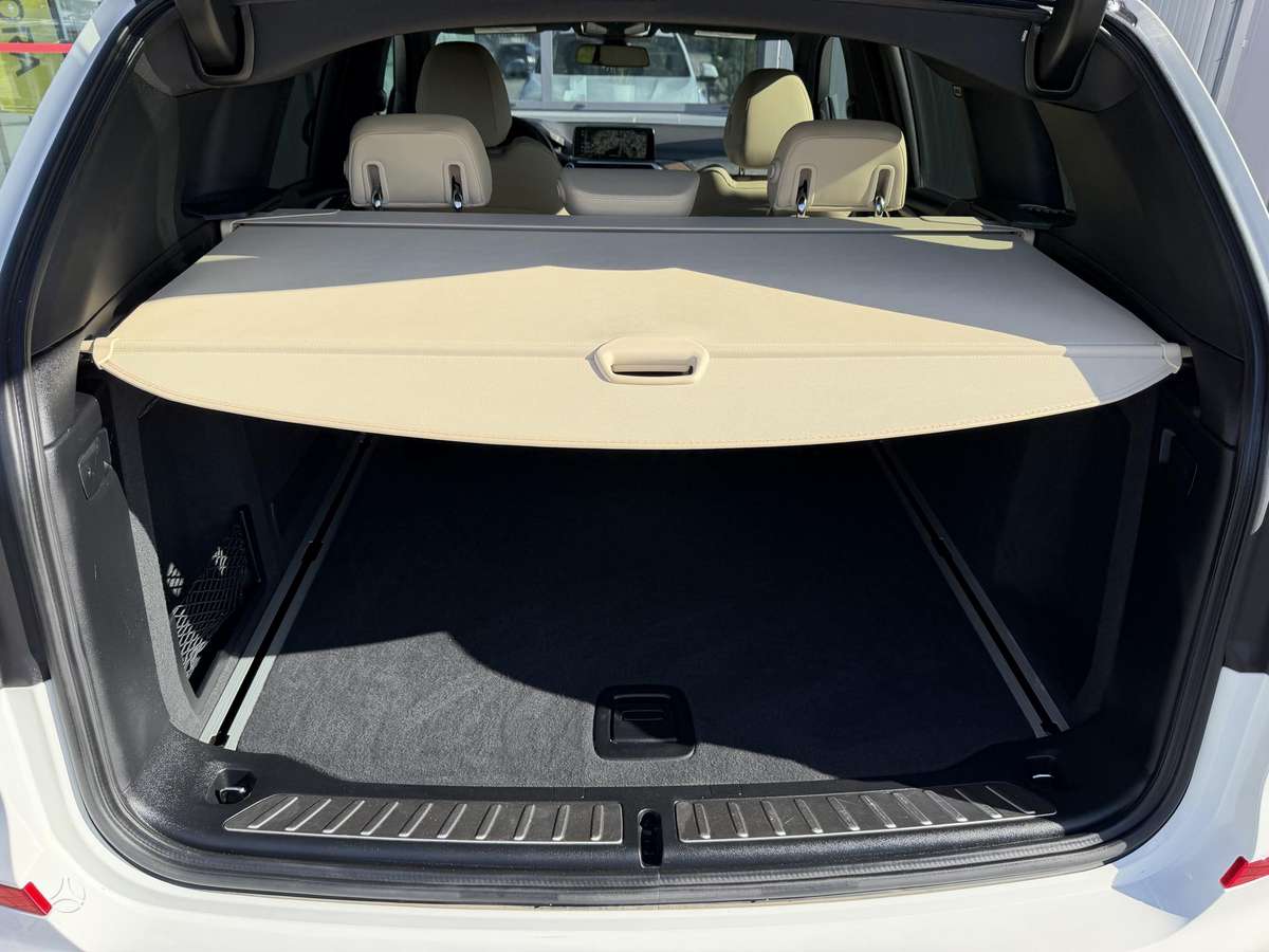 BMW X3, 2.0 l., off-road / crossover