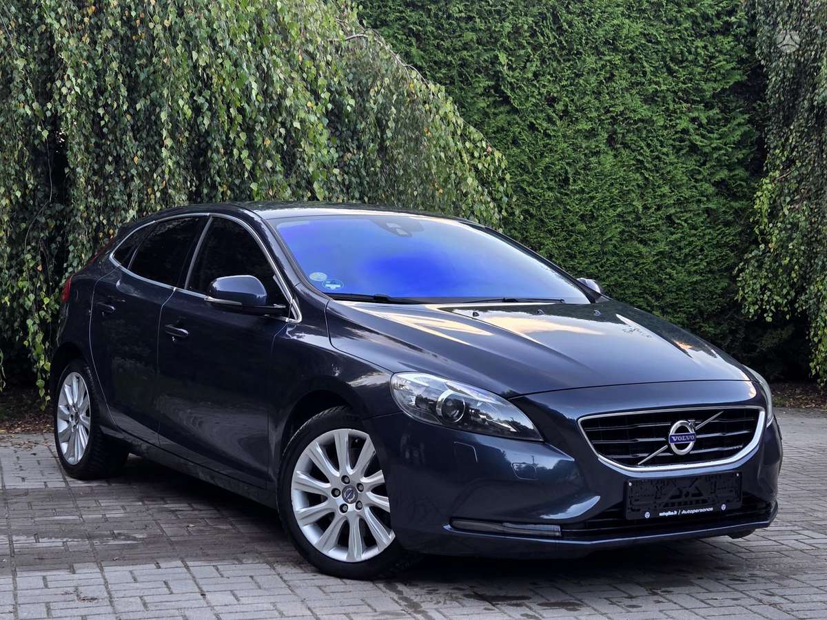 Volvo V40, 2.0 l., hatchback
