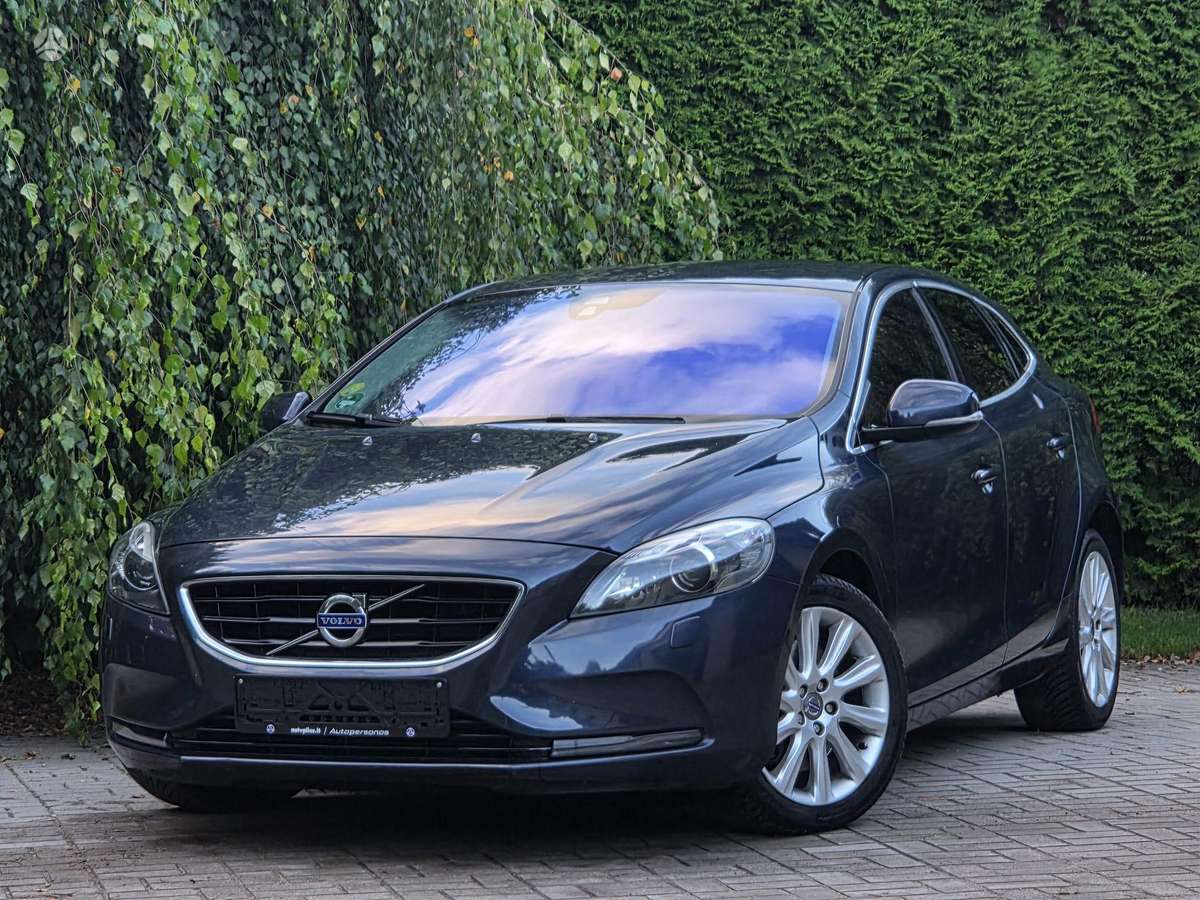 Volvo V40, 2.0 l., hatchback