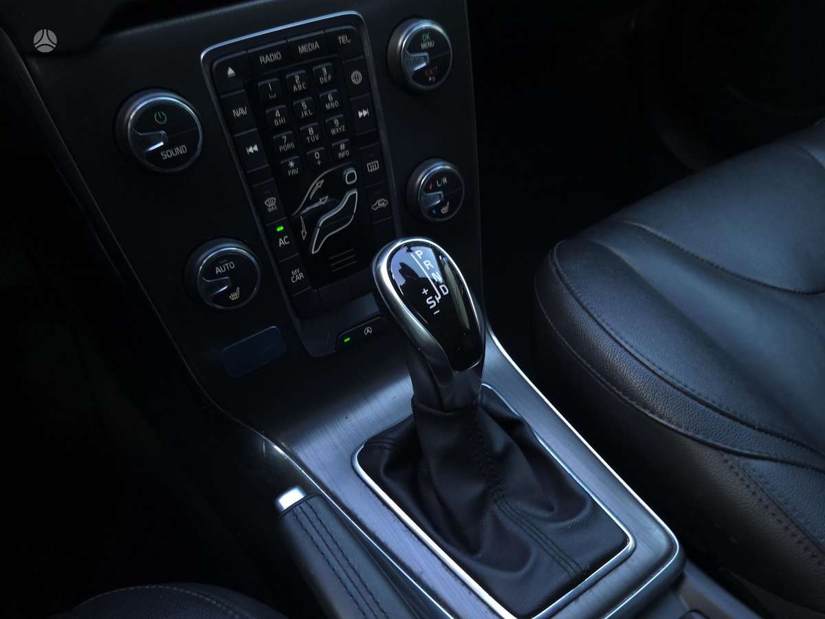 Volvo V40, 2.0 l., hatchback