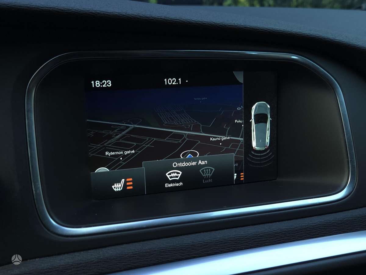 Volvo V40, 2.0 l., hatchback