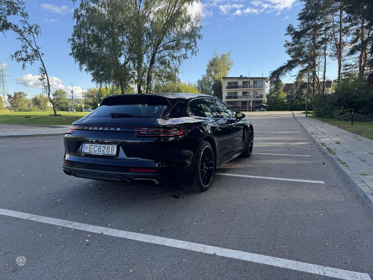 Porsche Panamera - 3