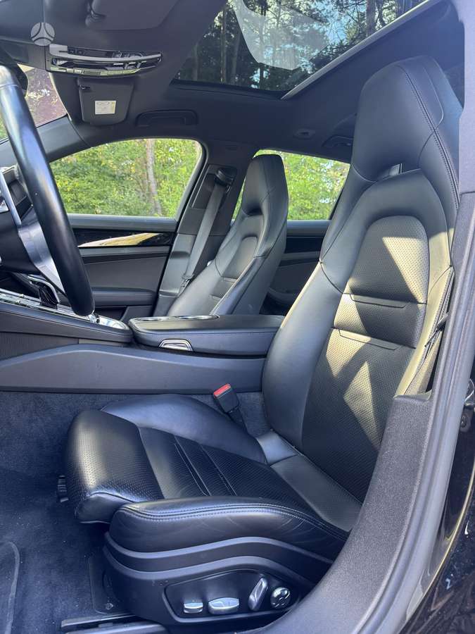 Porsche Panamera - 6