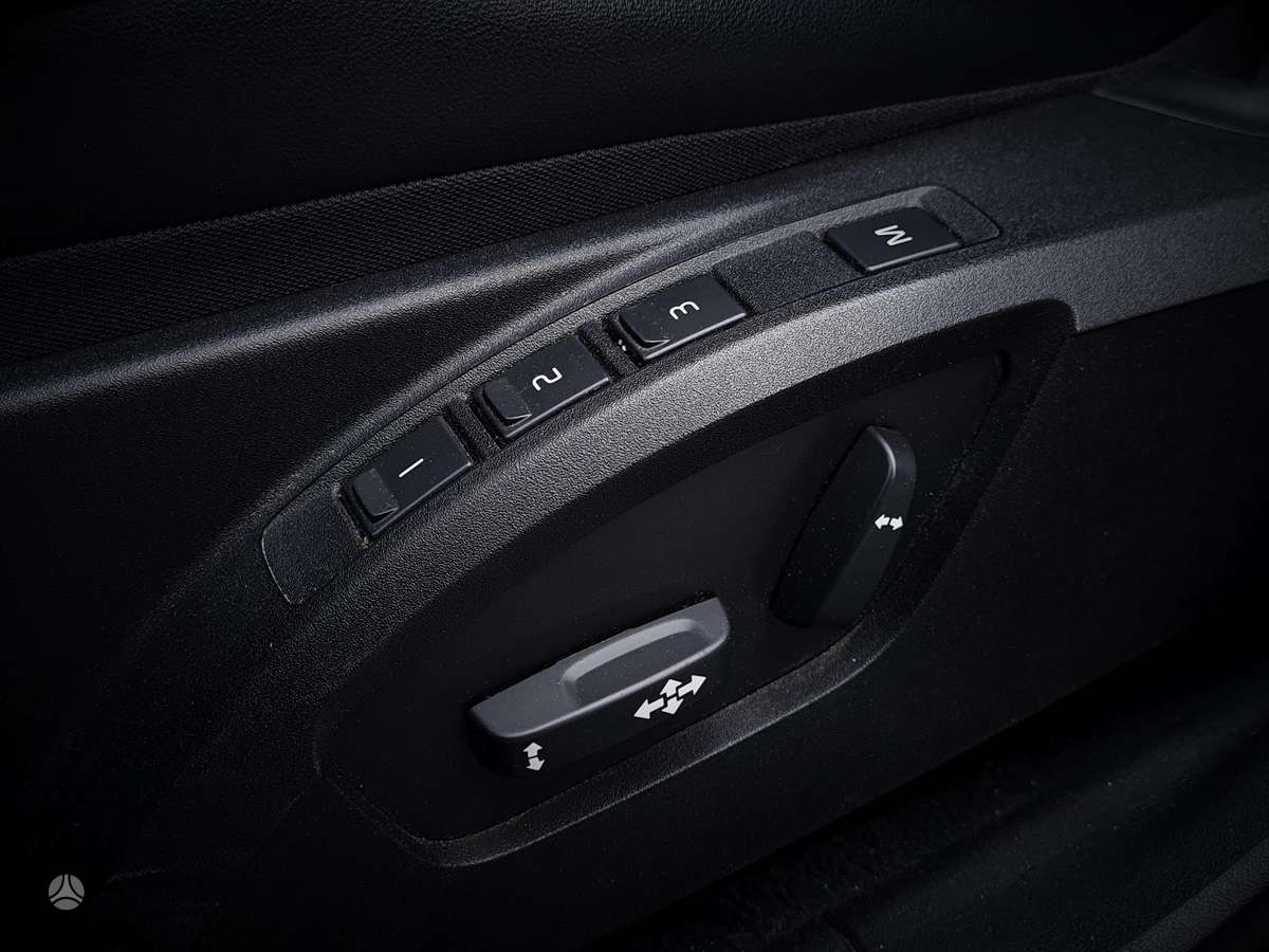Volvo V40, 2.0 l., hatchback