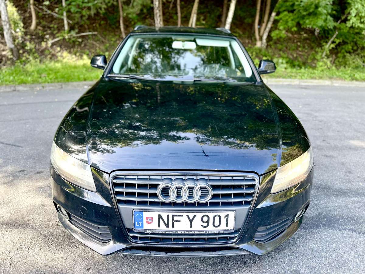 Audi A4, 1.8 l., universalas