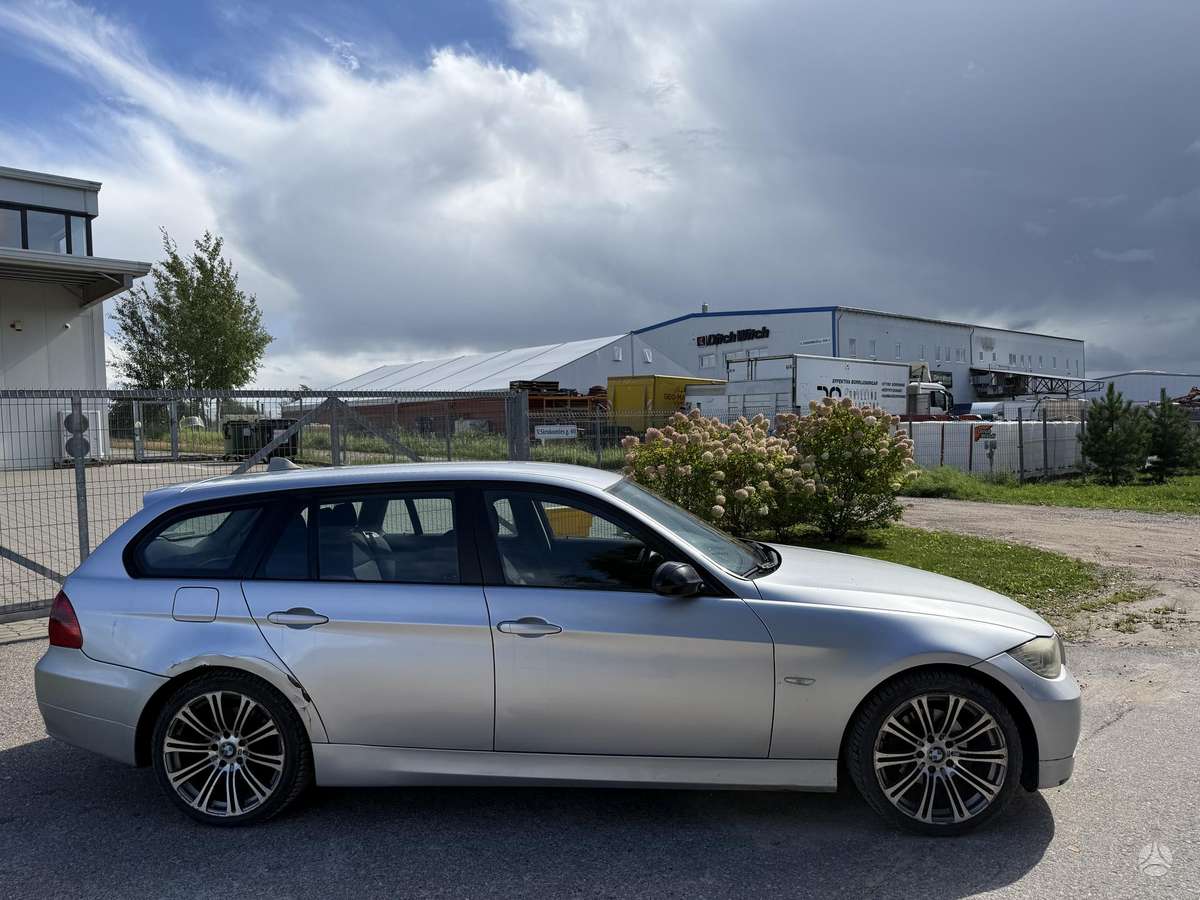 BMW 320, 2.0 l., universalas