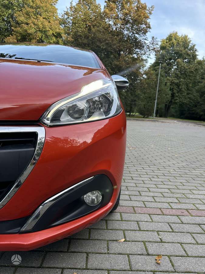 Peugeot 208 - 9