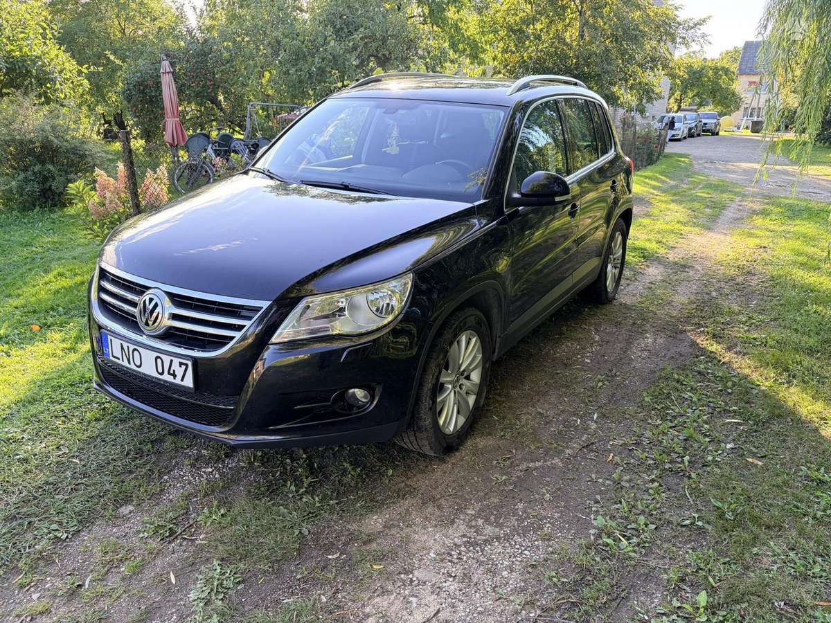 Volkswagen Tiguan - 2