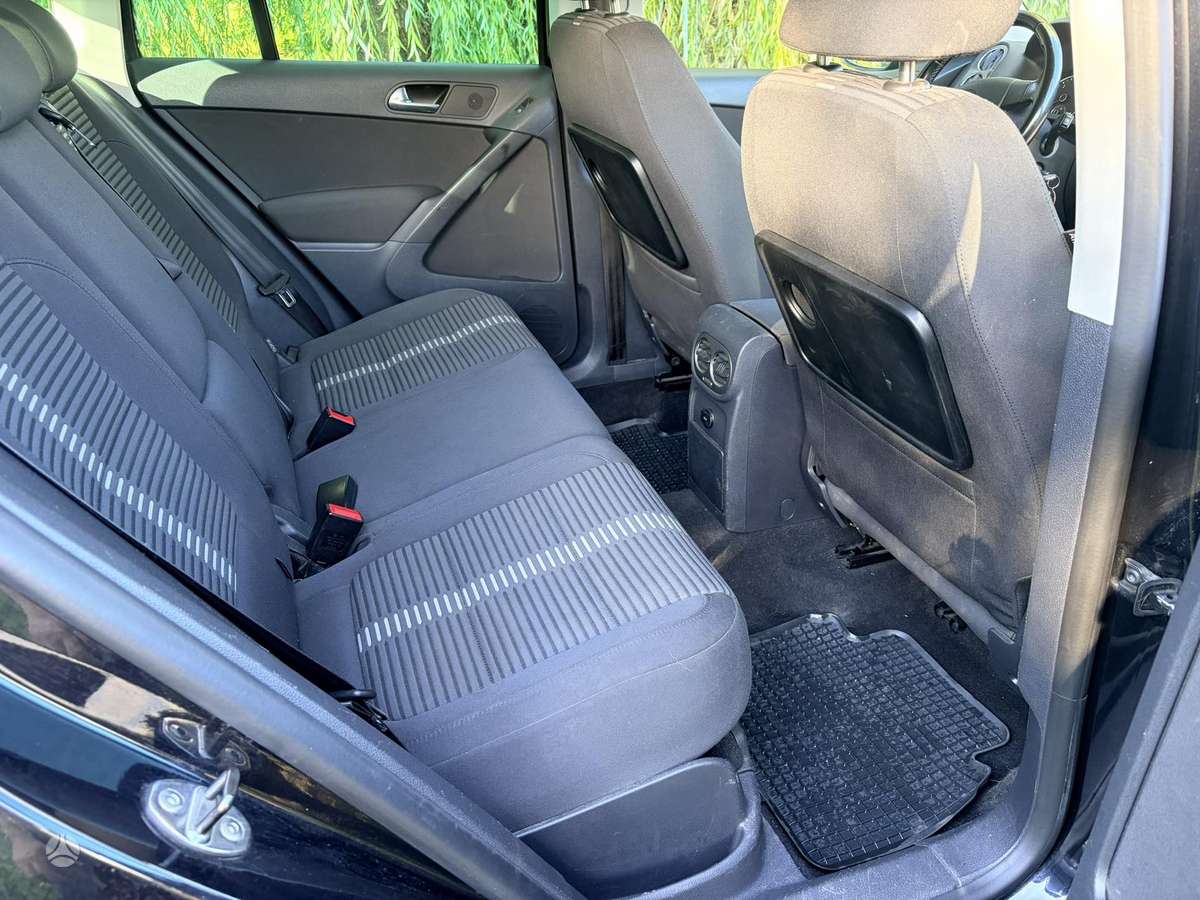 Volkswagen Tiguan - 8