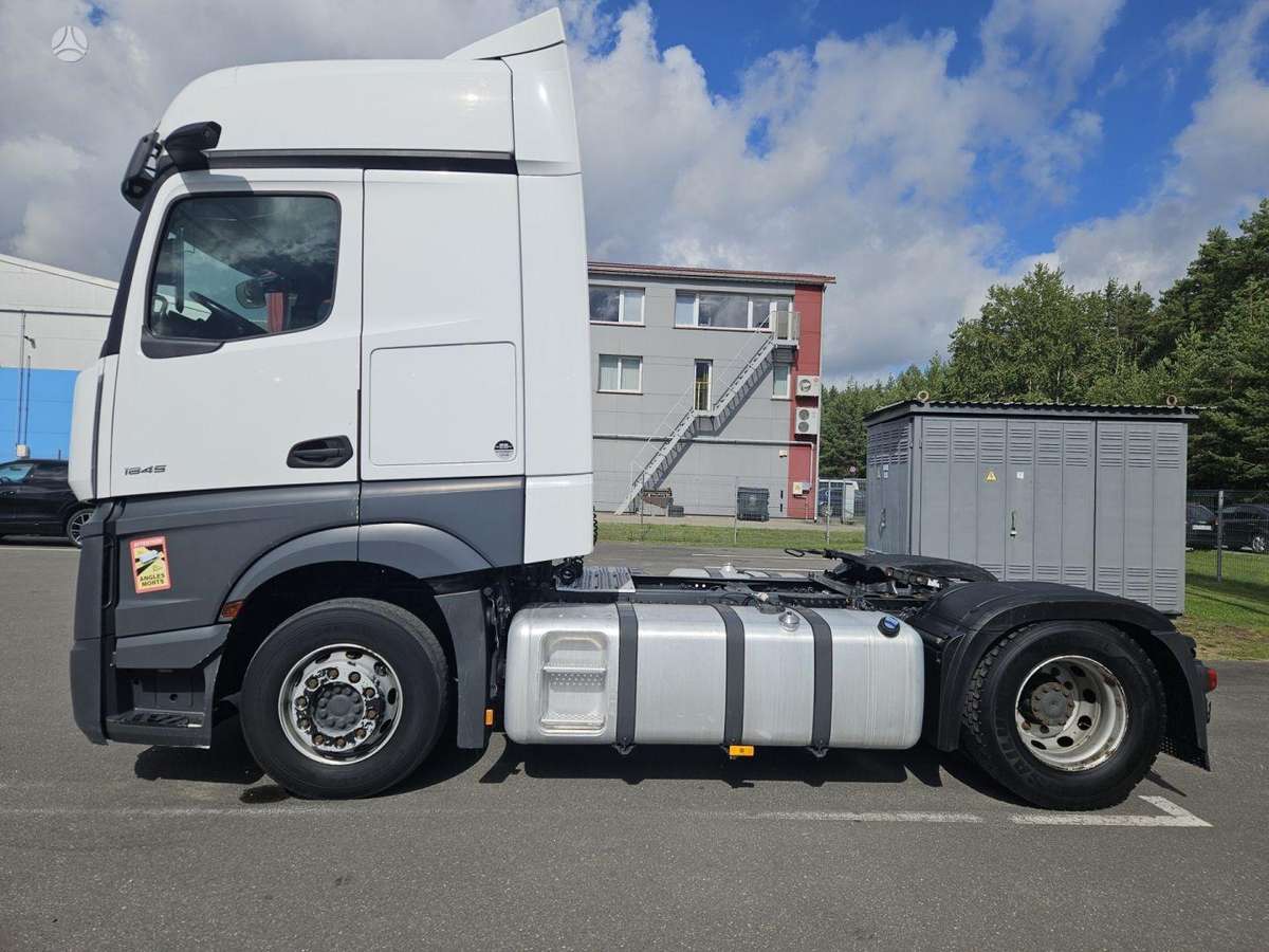 Mercedes-Benz ACTROS 1845, double sleeper