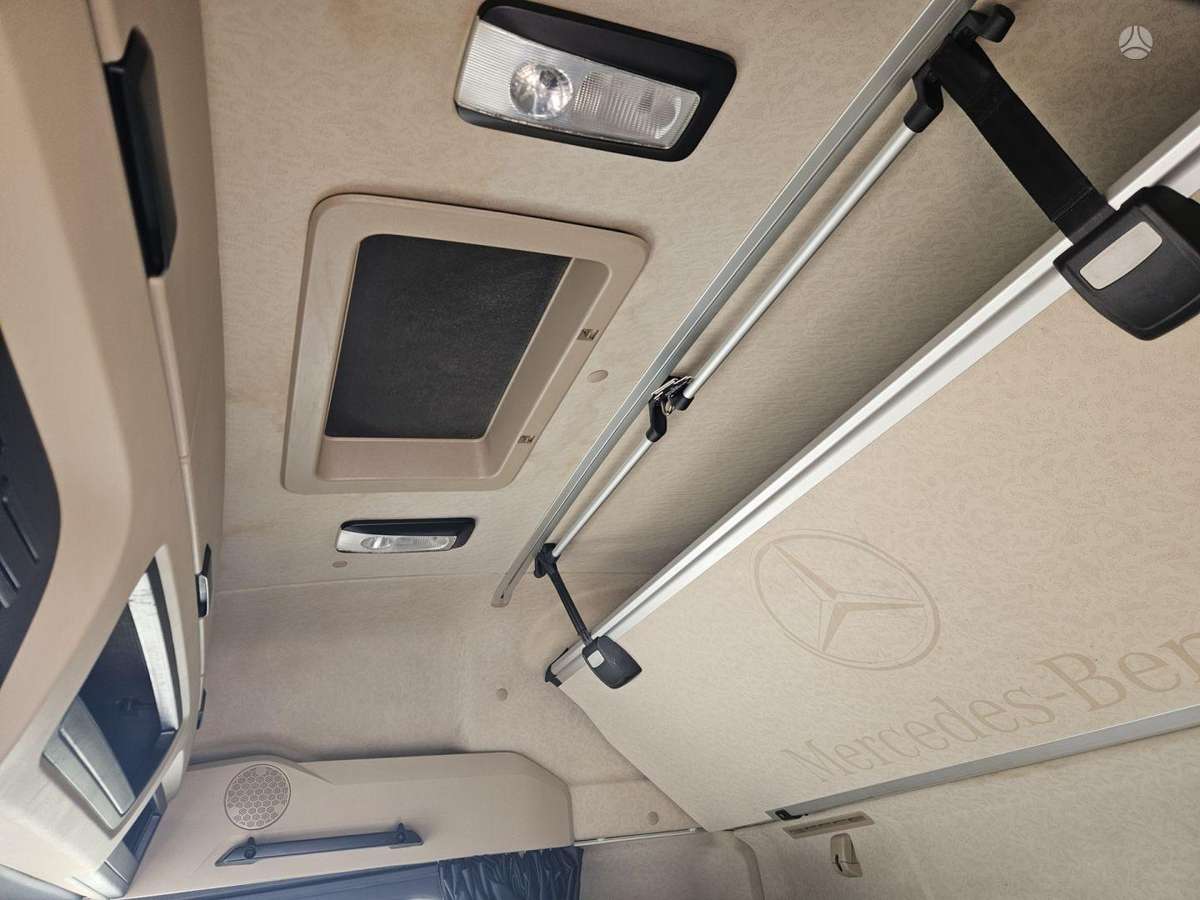 Mercedes-Benz ACTROS 1845, double sleeper
