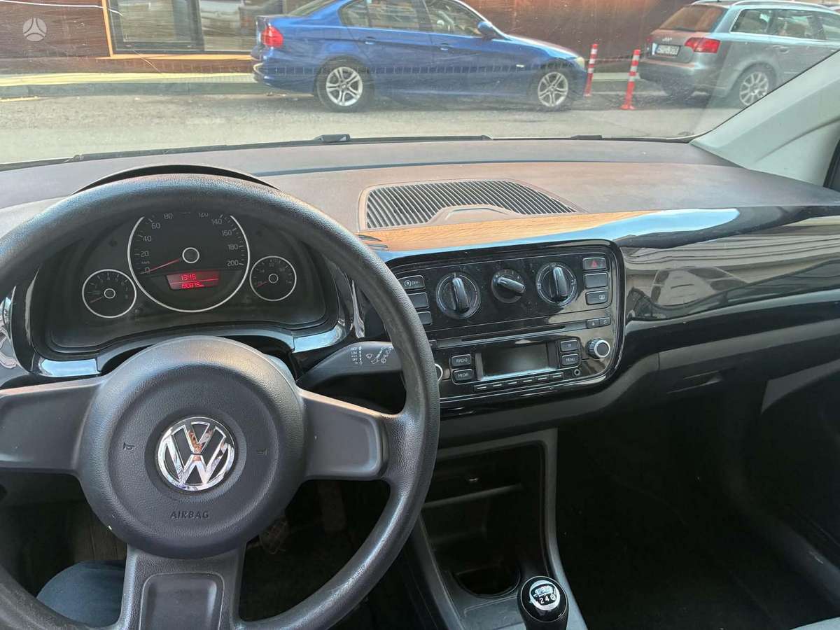 Volkswagen Up - 3