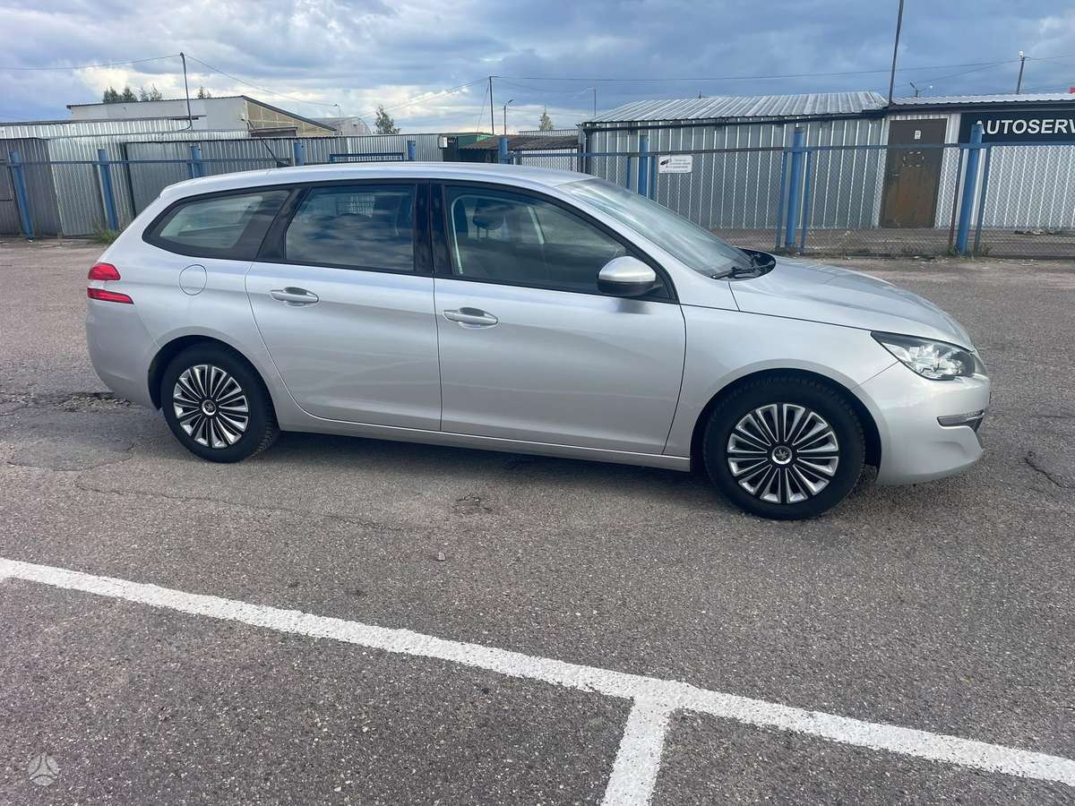 Peugeot 308 - 4