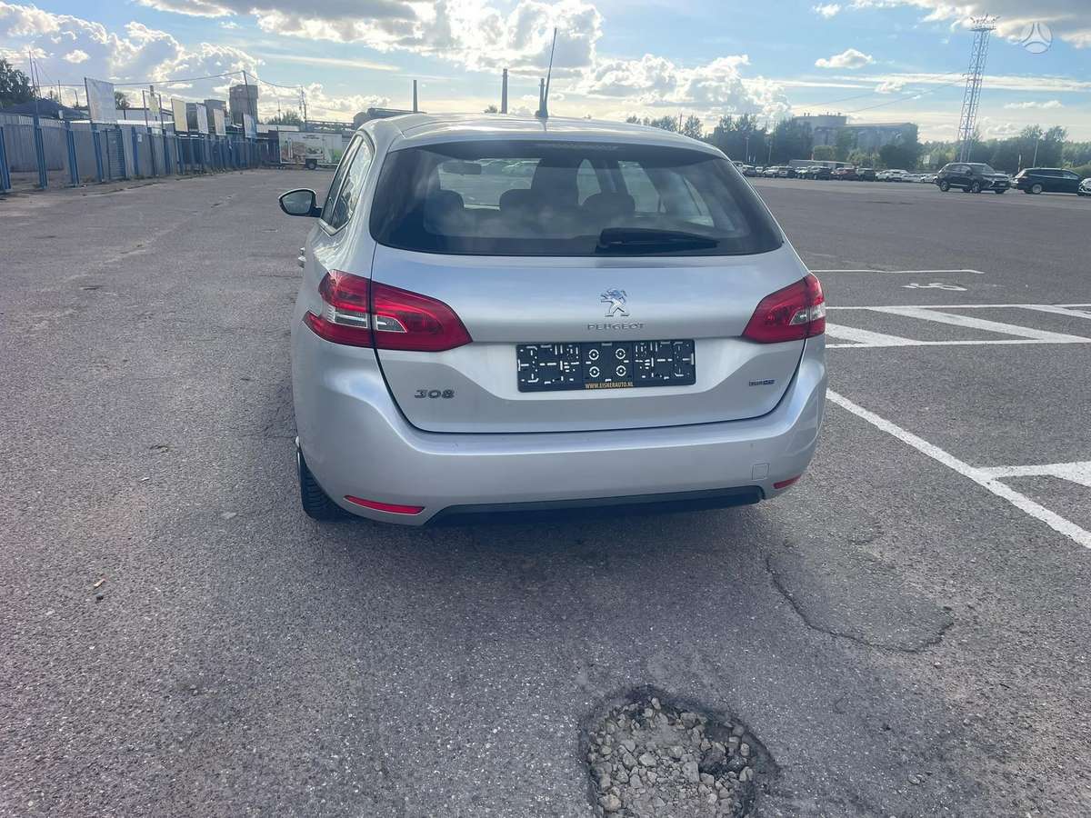 Peugeot 308 - 7