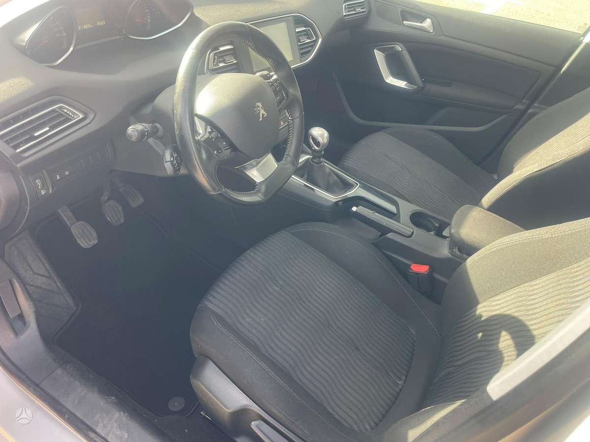 Peugeot 308 - 10