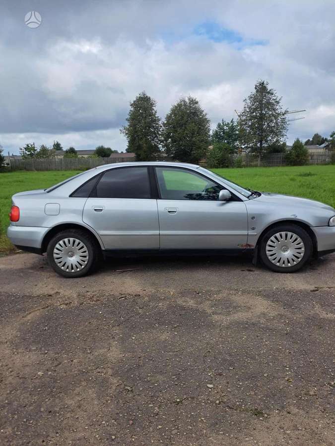 Audi A4, 1.6 l., Седан