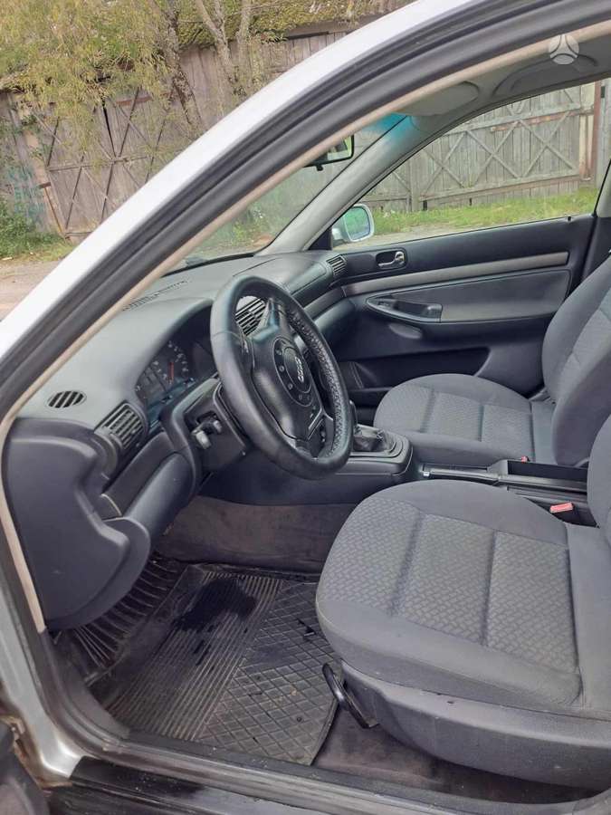 Audi A4, 1.6 l., Седан