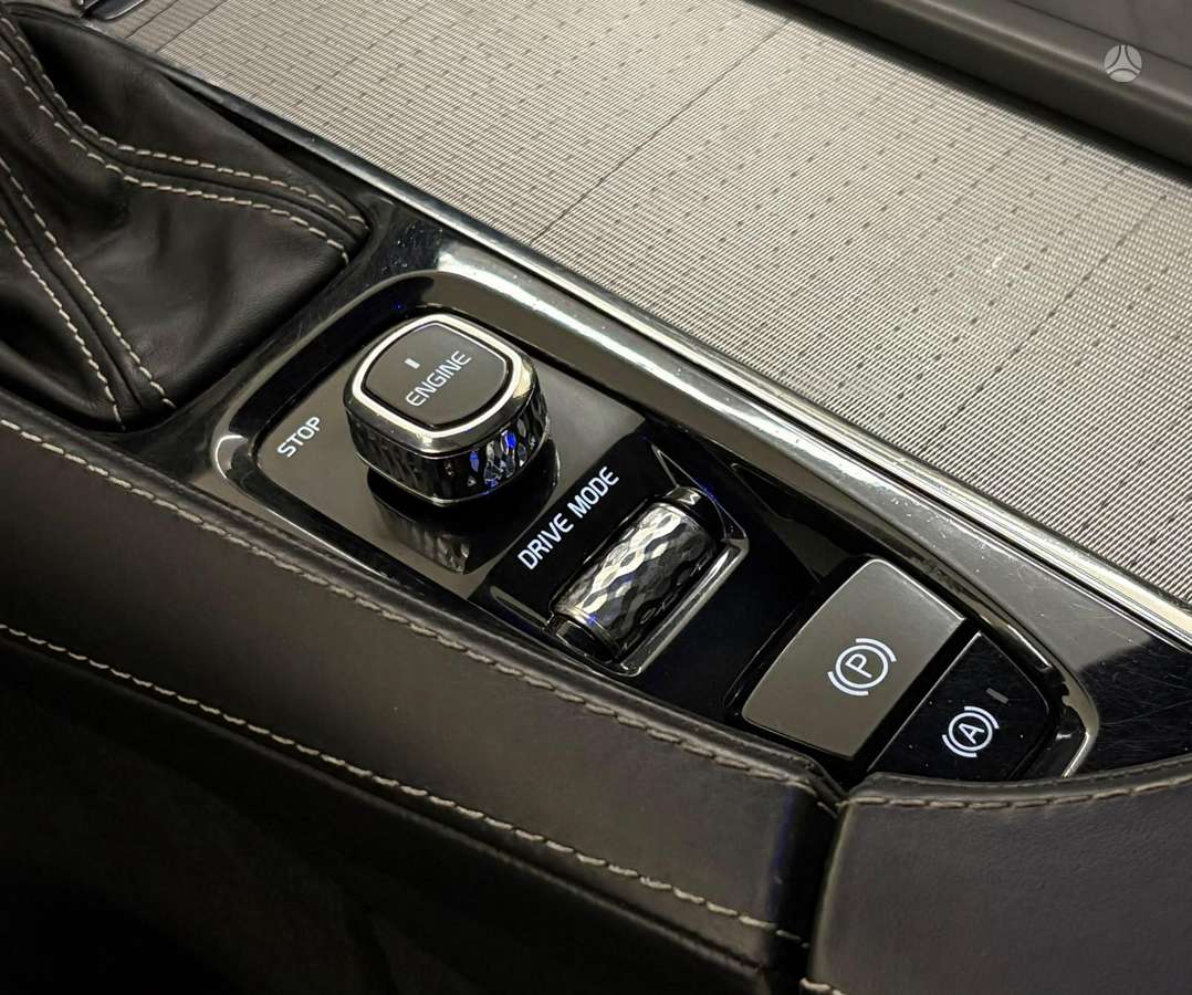 Volvo XC90 - 10