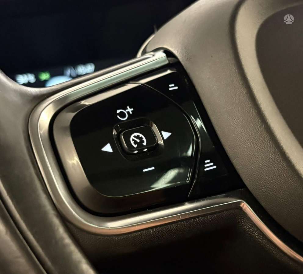 Volvo XC90 - 11