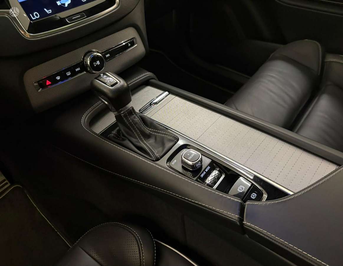 Volvo XC90 - 3